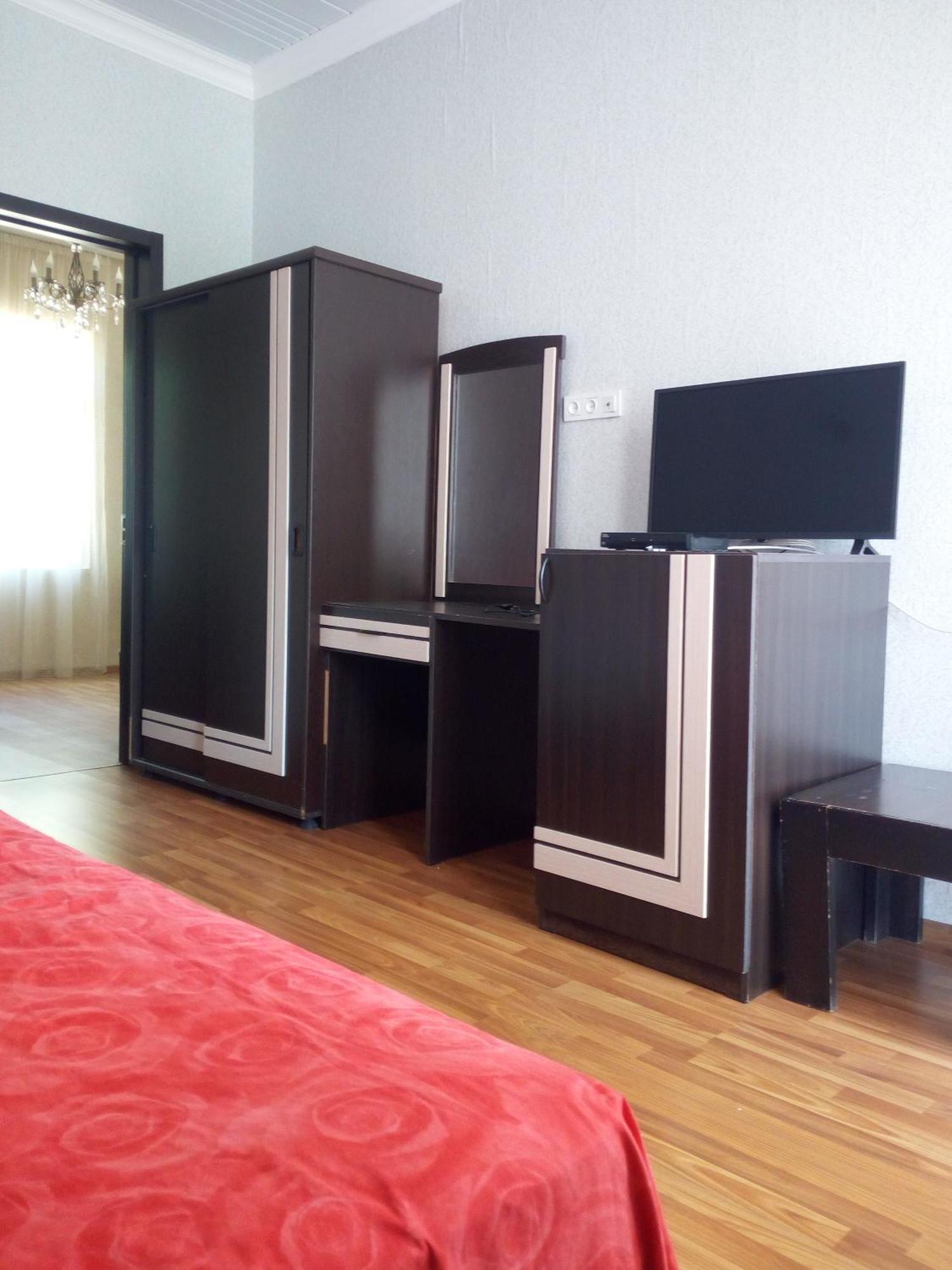 Small Guest House Kvariati Εξωτερικό φωτογραφία